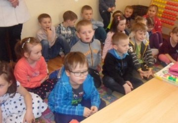 Spotkanie uczniów klasy 1A z przedszkolakami.