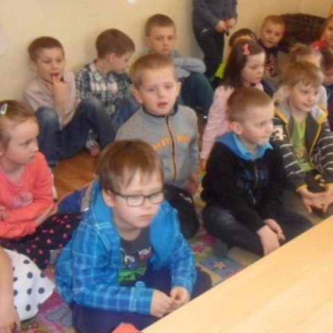 Spotkanie uczniów klasy 1A z przedszkolakami.