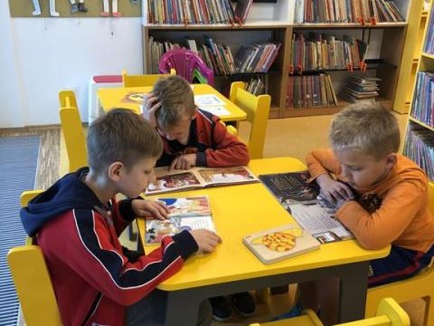 Z wizytą w starosądeckiej bibliotece.