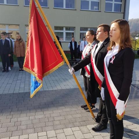 "Rekord dla Niepodległej" -  Zaśpiewaliśmy razem Mazurka Dąbrowskiego.