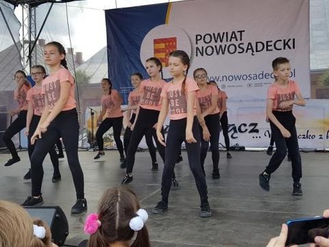 SP 1 na Wojewódzkim Festiwalu Zespołów Artystycznych