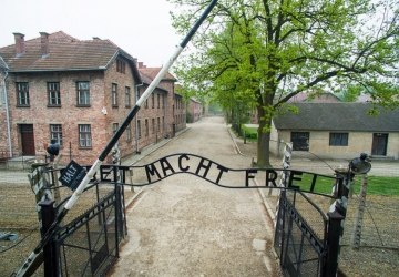 Absolwentki SP1 w projekcie Muzeum Auschwitz