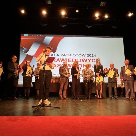 Uczniowie i Mistrzowie SP 1 laureatami Gali Patriotów 2024