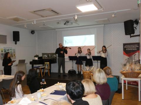 „Dom pachniał chałką…”