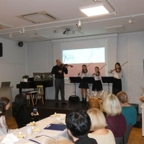 „Dom pachniał chałką…”