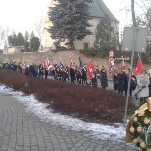 Z ostatnim pożegnaniem.