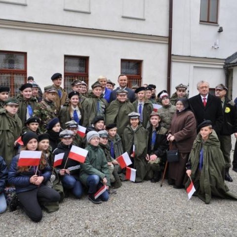 Prezydent Andrzej Duda z harcerzami 5NDH Sokoły