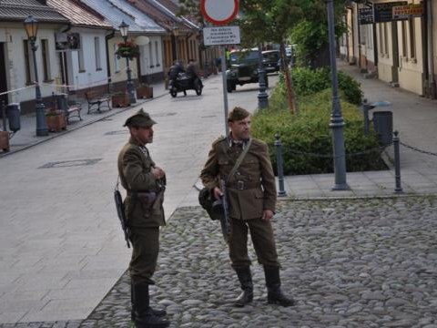 Strzały z karabinów i wybuchy granatów w Starym Sączu 3 czerwca 2016 w piątek wieczorem i sobotę. - 6 Poszukiwanie Pierścienia  św. Kingi.