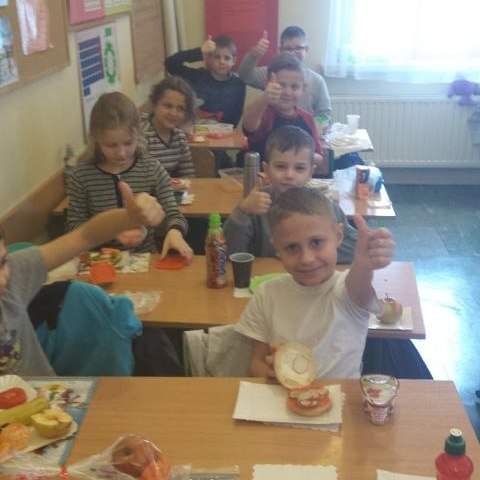Klasa 2d je zdrowe drugie śniadanie