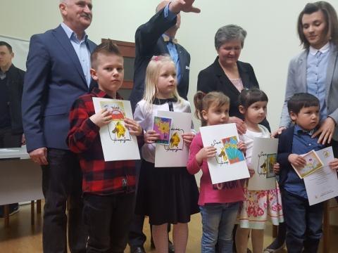 I miejsce dla ucznia klasy 2d SP1 w Starym Sączu w konkursie plastycznym "Żonkilowa kartka"