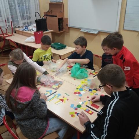 Zajęcia rozwijające z matematyki w klasach trzecich
